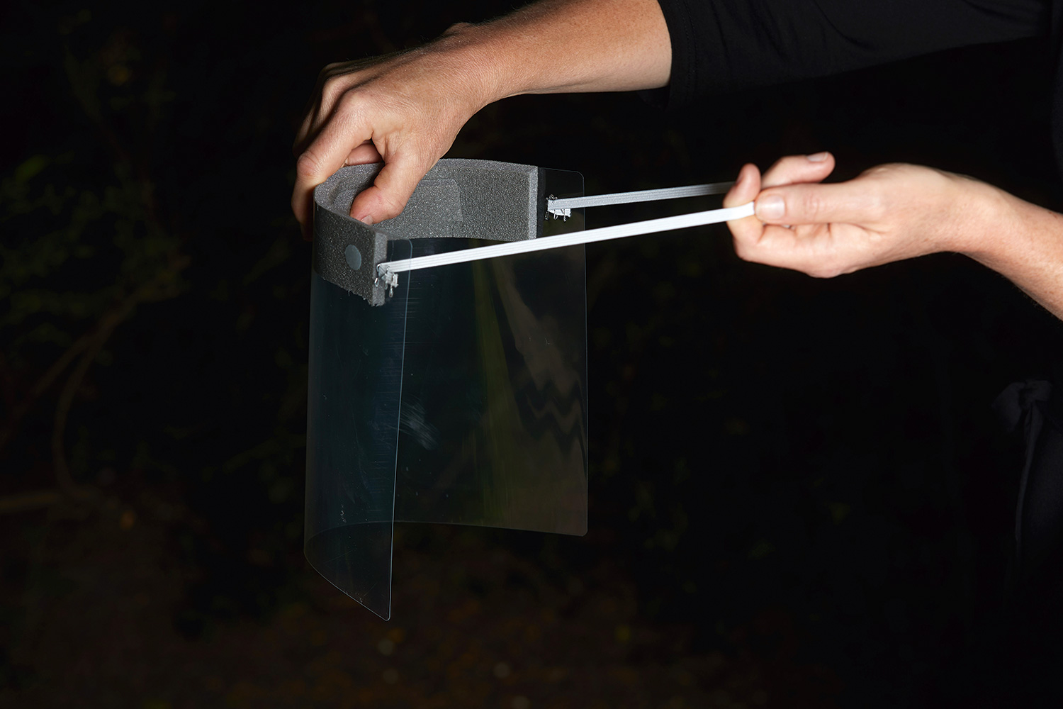 Utan visiren från bostadsrättsföreningen hade vårdinrättningen i Skåne stått utan skyddsvisir en helg.