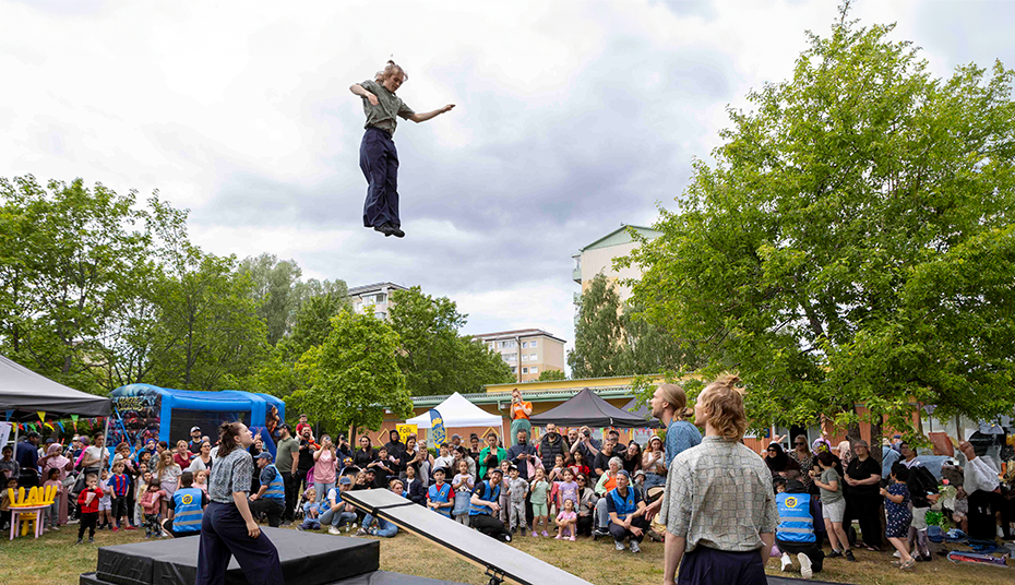 Cirkus Hallundakalaset.png