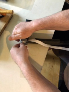 OH- och laminatpapper till ansiktsskydd. Gummiband för infästning.