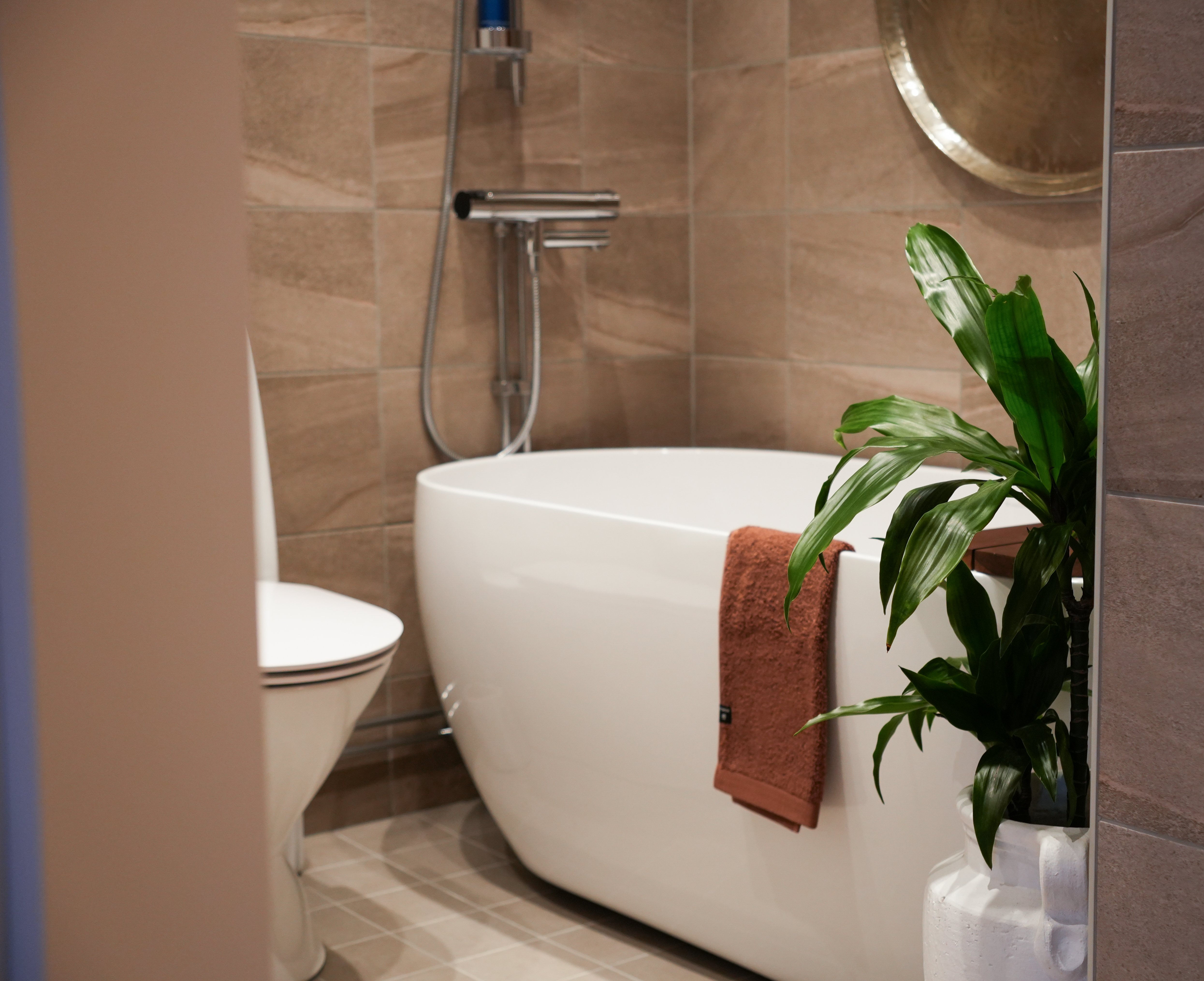 Liselott Bruse - Guldläge-02.jpg