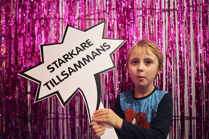 Barngalan glitterbox hos Tidningen Hallå