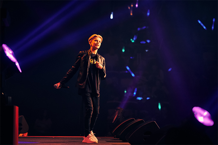 Barngalan Theoz på scen