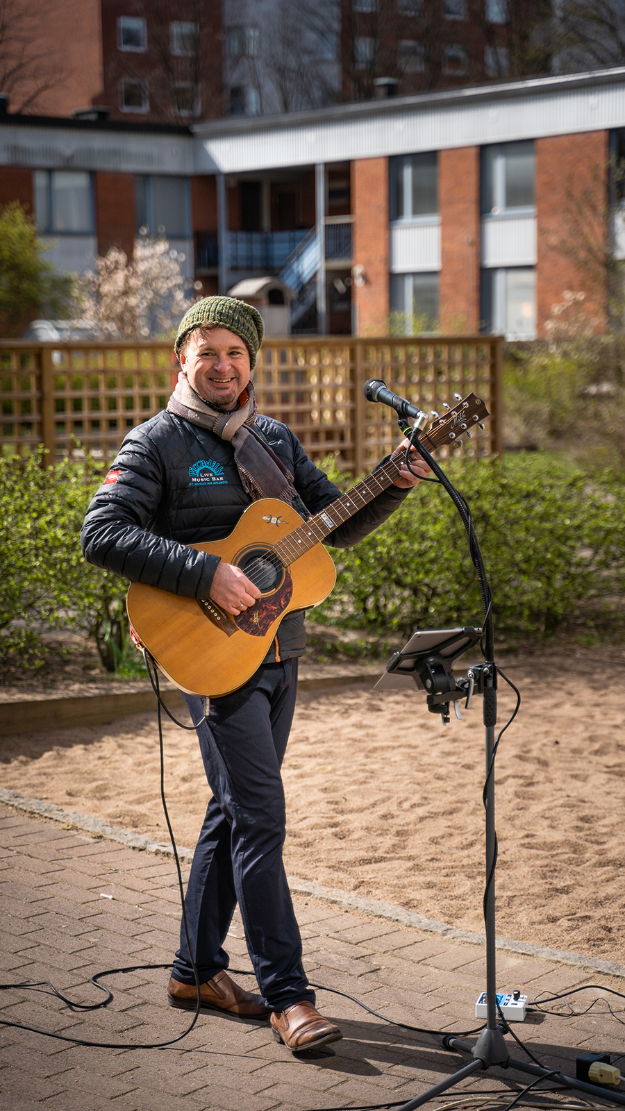 Konsert på Soldiset, trubaduren Andi Joseph