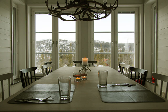 Köksbord med plats för tio personer