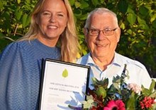 HSB brf Södra Milstolpens ordförande Bo Fogelquist tilldelas diplom för vinnare av HSB Götas Klimatpris 2018